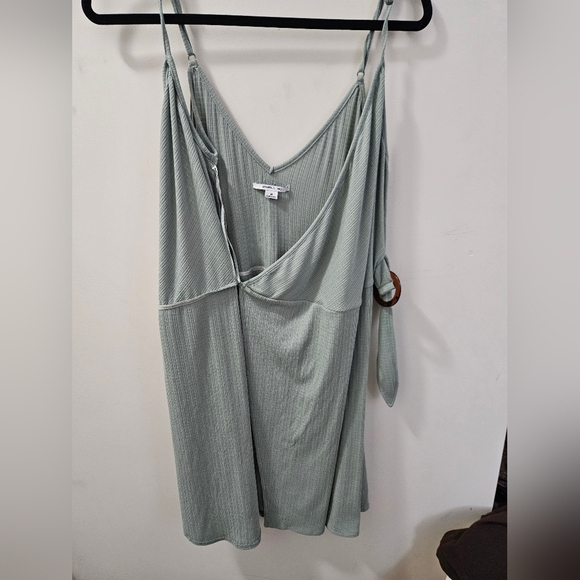 O'neil Sage green faux wrap mini dress sz. M - Picture 2 of 11